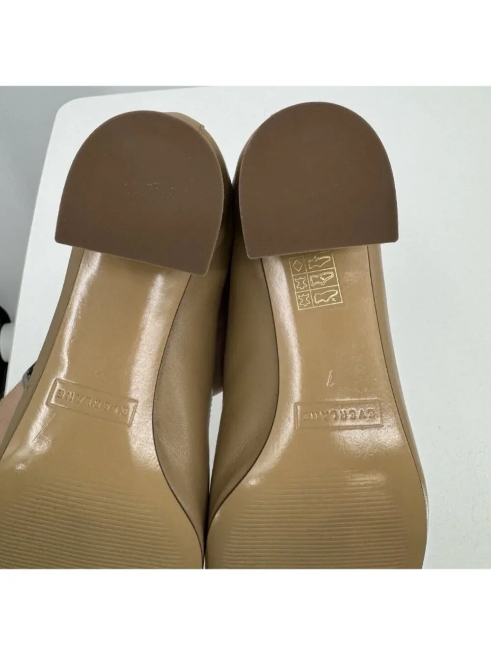 Everlane Italian Leather Day Heel Light Taupe 7 Women's Elastic Back Comfort